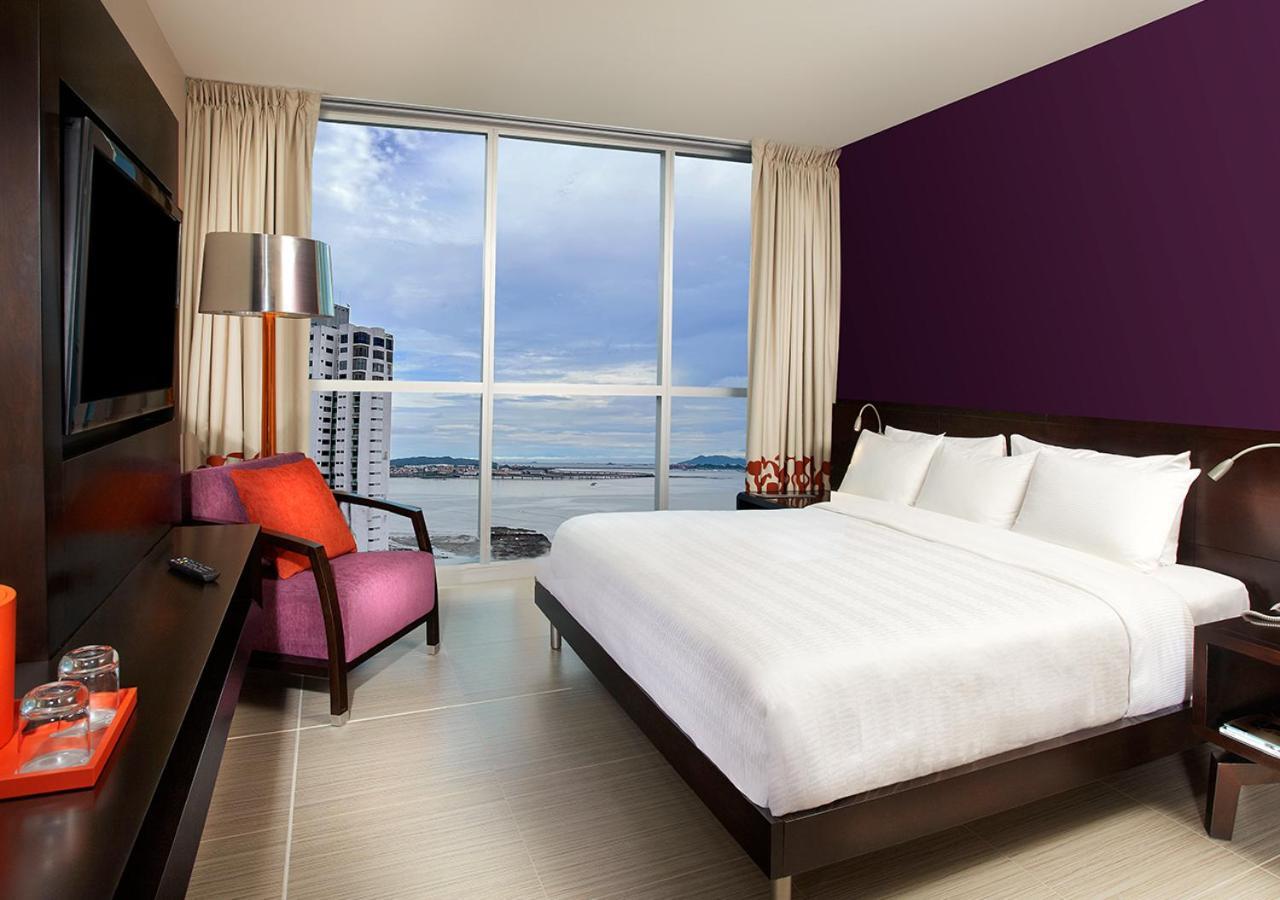 Hard Rock Hotel Panama Megapolis Bagian luar foto A bedroom at the W Hotel in Panama City