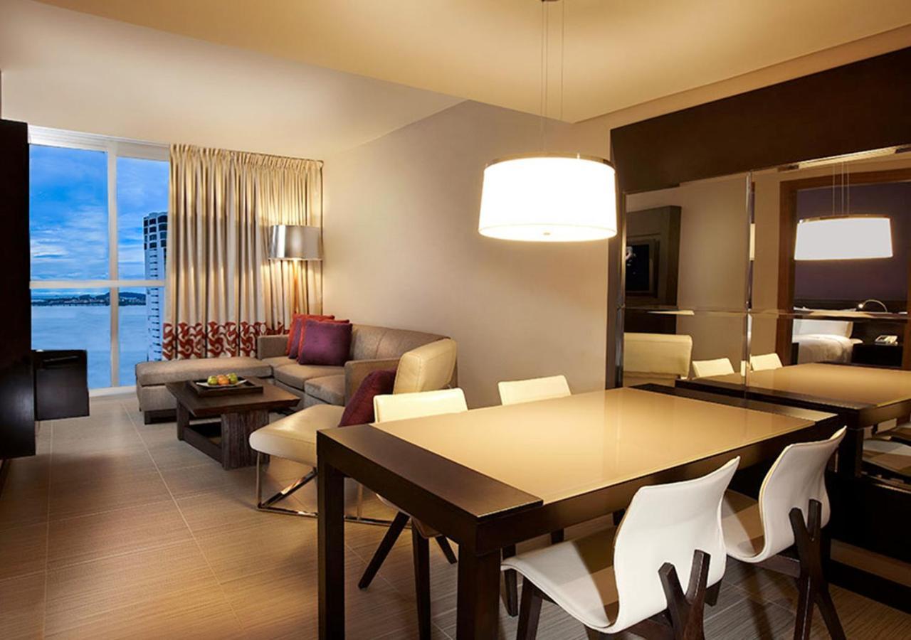 Hard Rock Hotel Panama Megapolis Bagian luar foto A typical apartment at The Residences at The Ritz-Carlton, Marina Bay